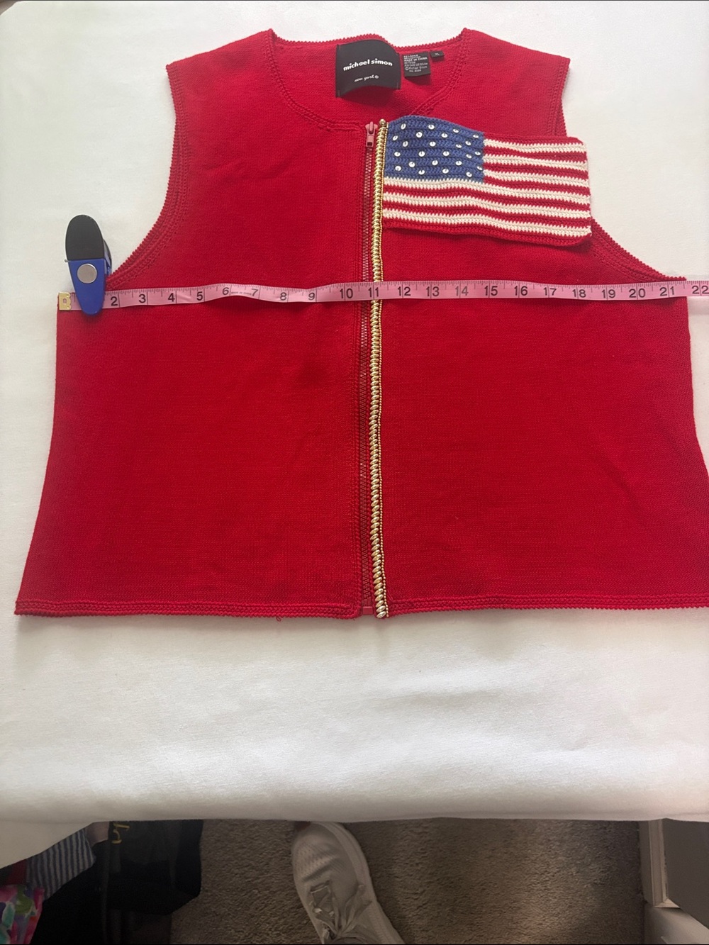 Michael Simon Red Sleeveless Zip-Front Knit Vest with Flag Accent - XL - Picture 8 of 9